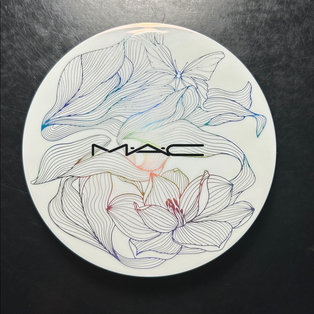 MAC Cosmetics White Metamorphosis Face and Eye Palette